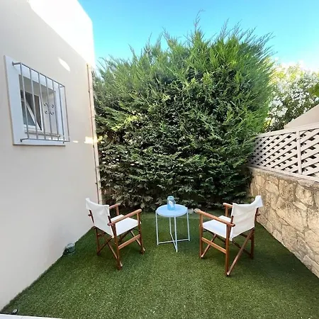 Colibri Seafront With Pool Villa Nopigia